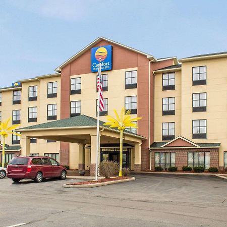 Comfort Inn & Suites Kent - University Area エクステリア 写真