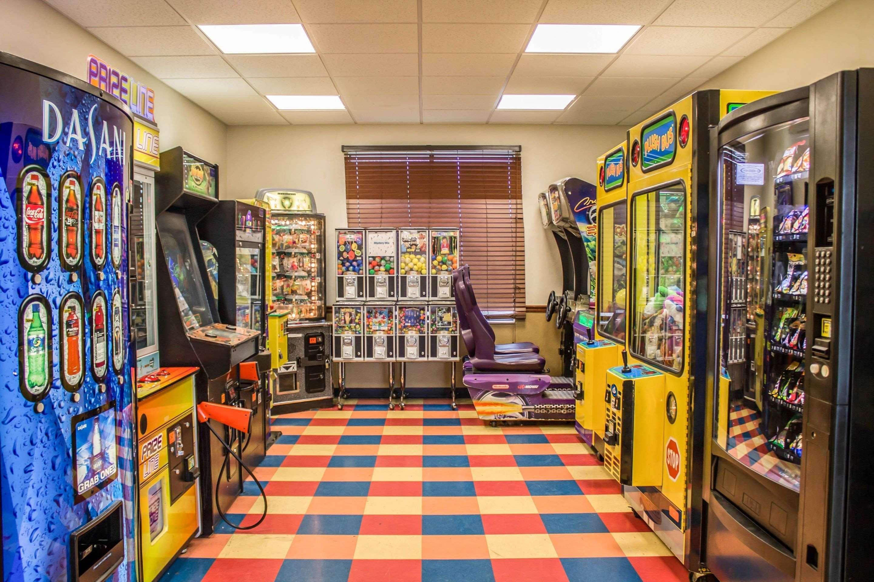 Comfort Inn & Suites Kent - University Area エクステリア 写真