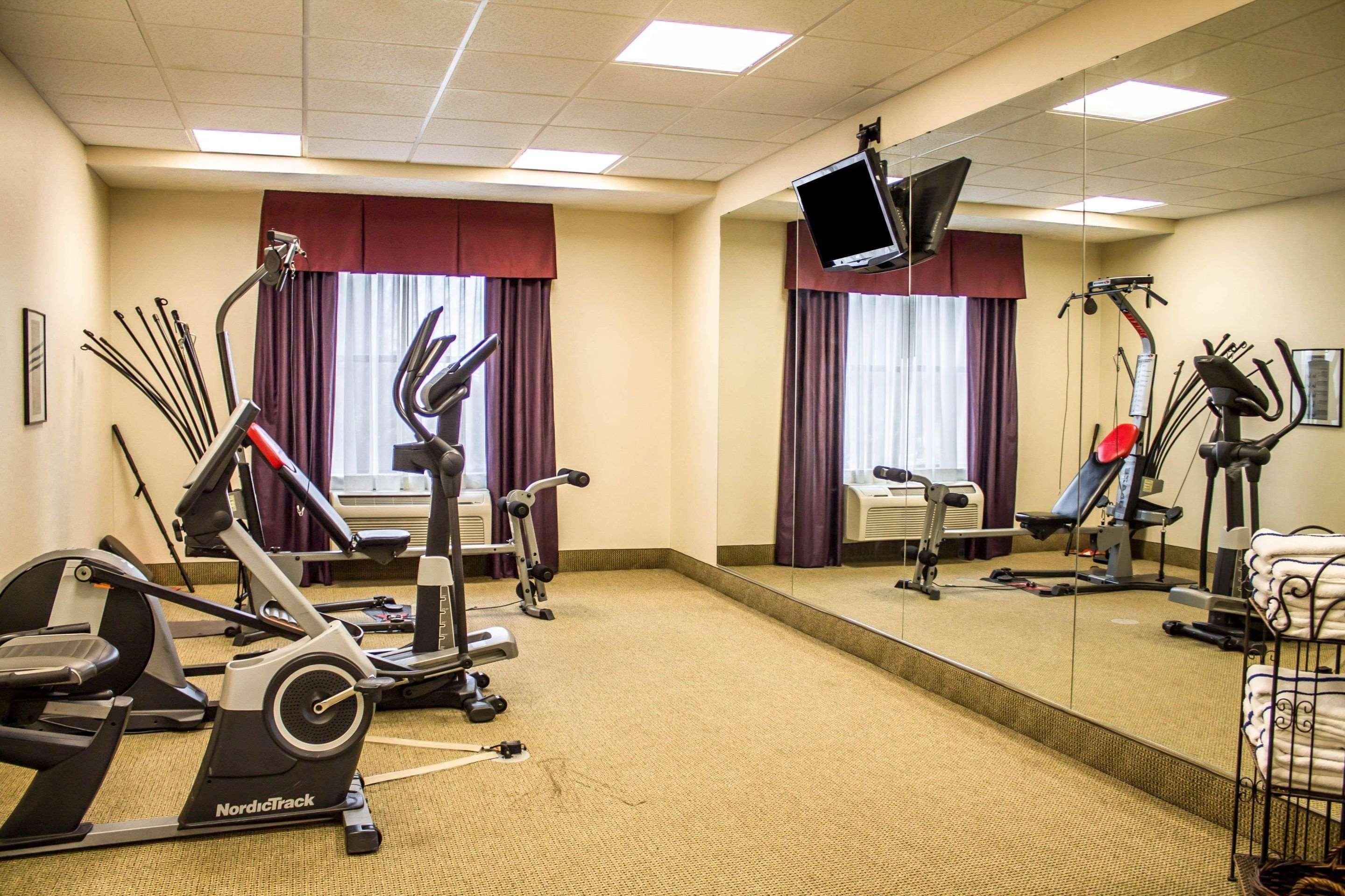 Comfort Inn & Suites Kent - University Area エクステリア 写真