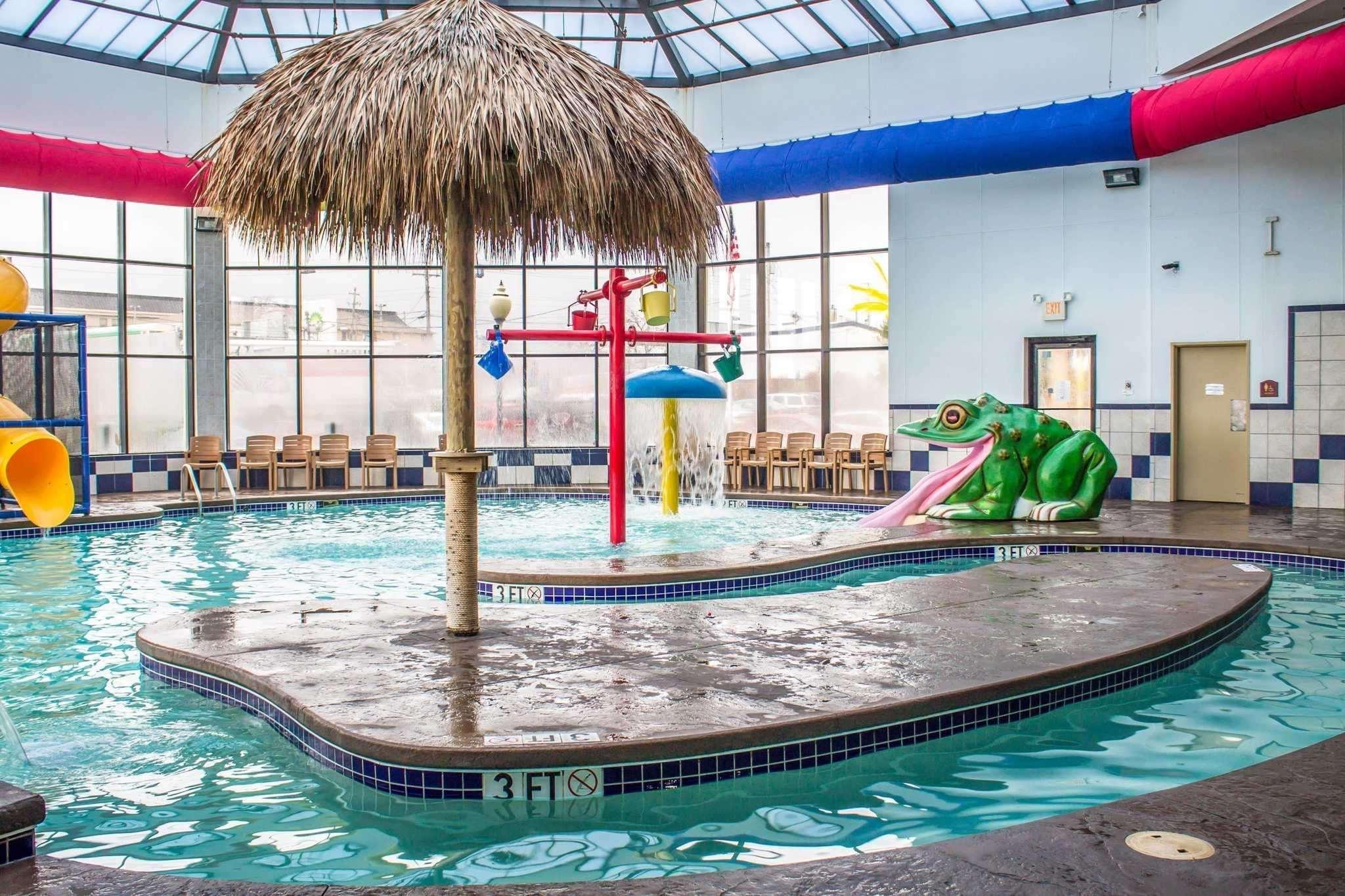 Comfort Inn & Suites Kent - University Area エクステリア 写真