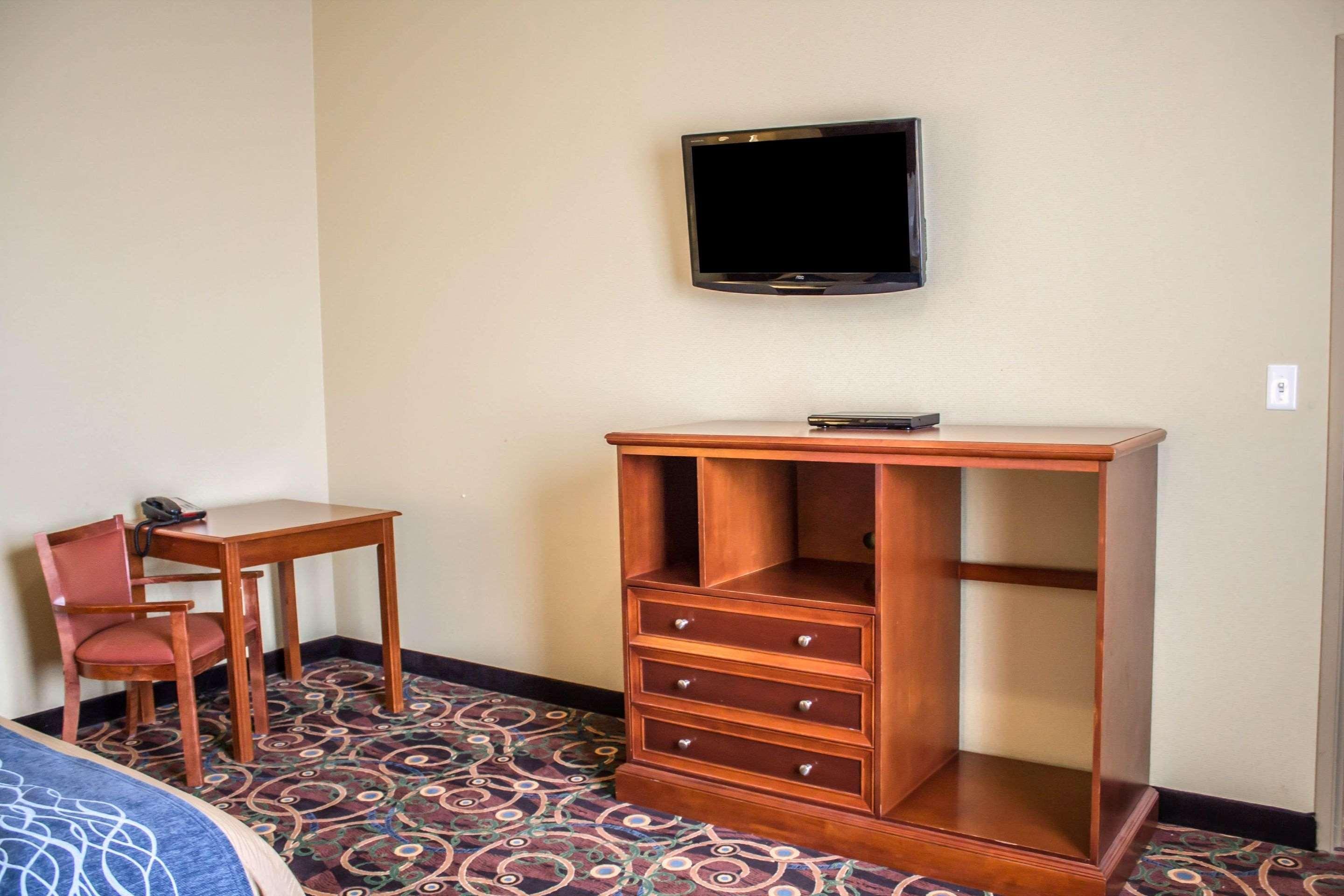 Comfort Inn & Suites Kent - University Area エクステリア 写真